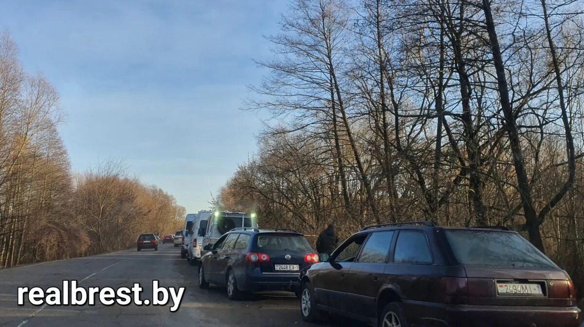 Какая очередь на границе польша брест. Брест граница с польшей.