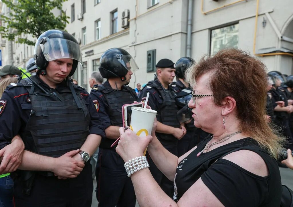 Глушилки МВД на митингах. Security Moscow.