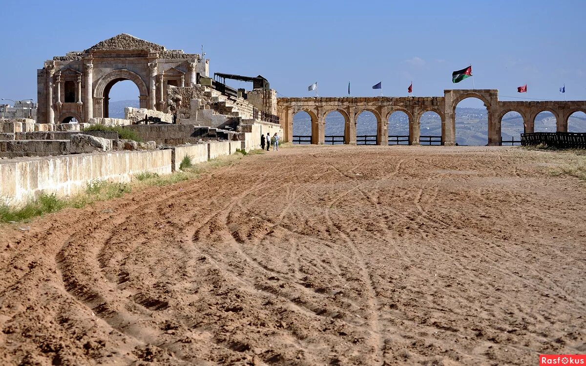 цирк массимо в риме. античный ипподром схема. цирк максимус древний рим. ипподром это в древней греции. сад ипподром древний рим реконструкция.