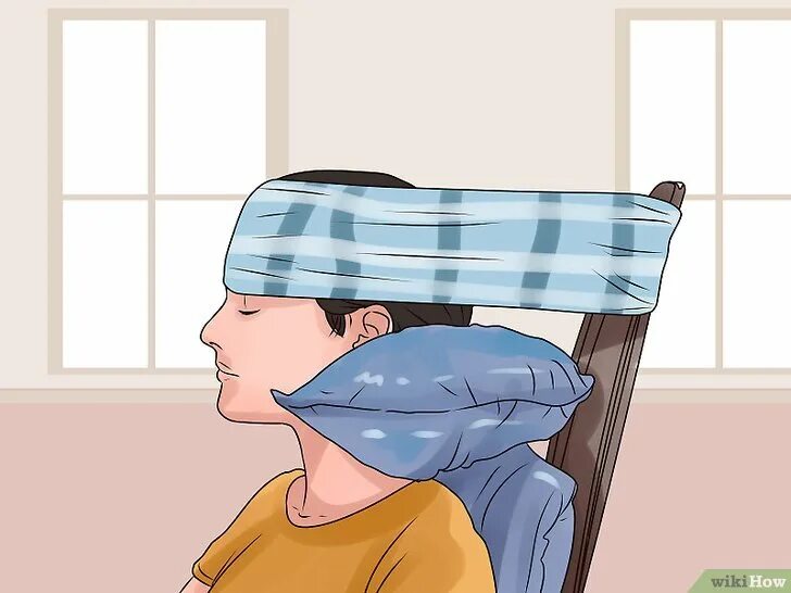 Сон в полусидячем положении. Сонный человек сидит за столом. Спит на рабочем месте. Мужчина спит в кресле. Человек спит за столом.