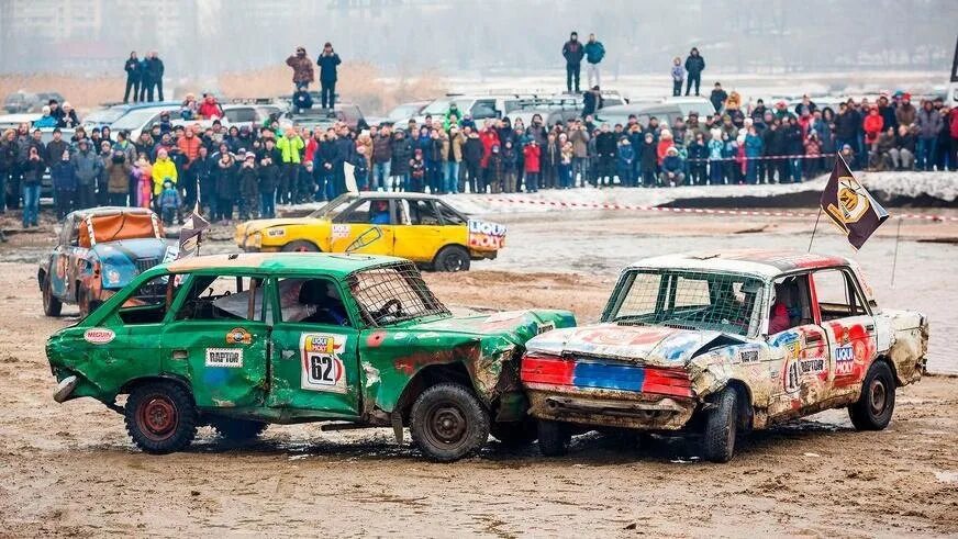 Включи битва машин. Дерби тачки. Включи битва машин. Бои на машинах. Битвы на тачках.