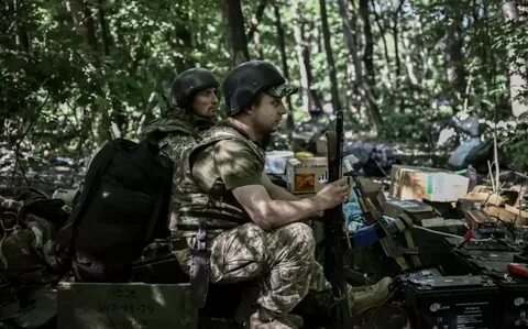 Российские войска окружили новоселидовку