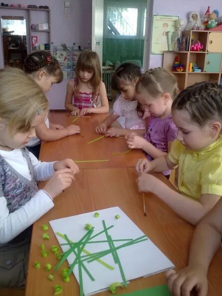 Утро в подготовительной группе. Кружок в детском саду подготовительная группа. Подготовительные группы для дошкольников. Кружок для детей подготовительной группы в ДОУ. Кружковая деятельность в детском саду.