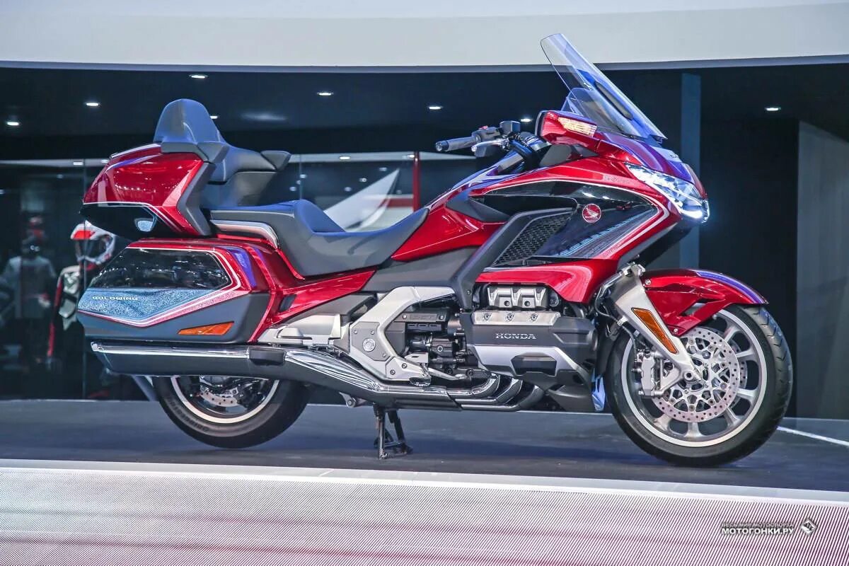 Хонда Голд Винг 2020. Хонда Gold Wing 2020. Honda gl 1800 Gold Wing 2018. Honda Gold Wing 1800 2020. Мотоцикл honda wing