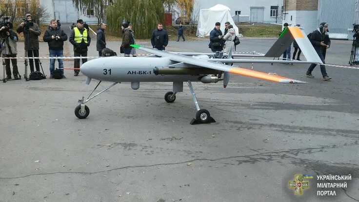 Город Ровеньки в ЛНР атакован семью беспилотниками