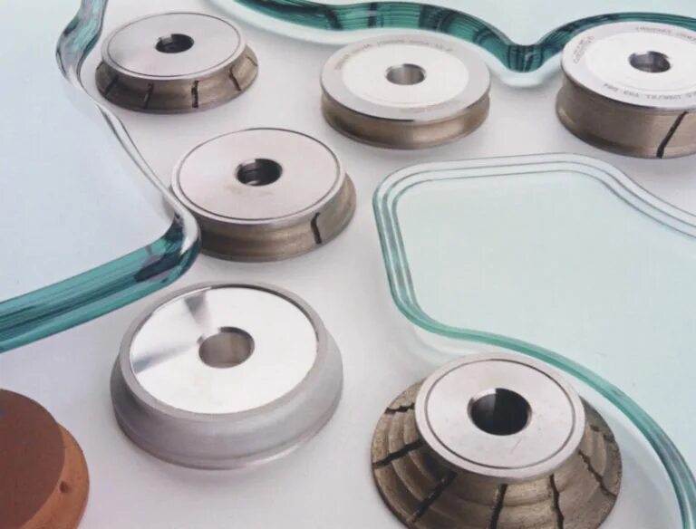 Техники обработки стекла. Инструмент для стекла. Ручной инструмент для обработки стекла. Круги для обработки стекла. Инструмент для обработки кромки стекла.