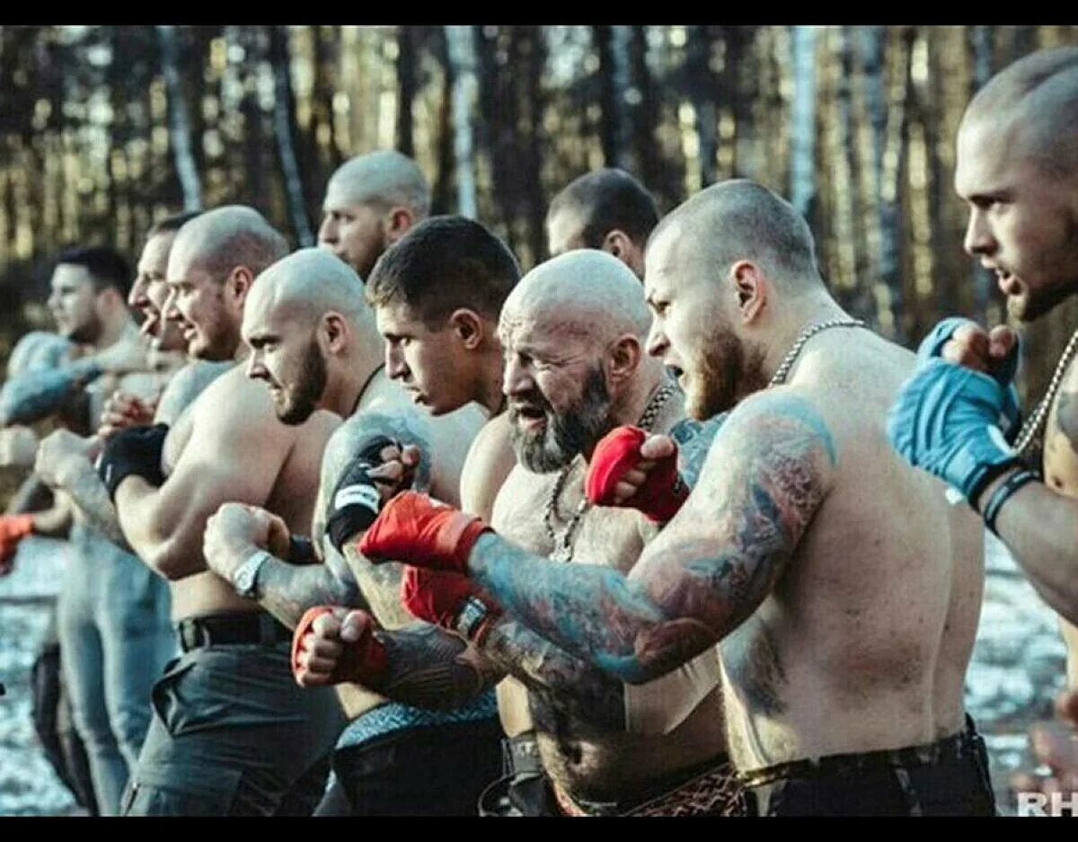 Убейте эту позитивную тварь. Про вражду. Кэтрин зета-джонс вражда. Единство картина. Русские футбольные хулиганы.