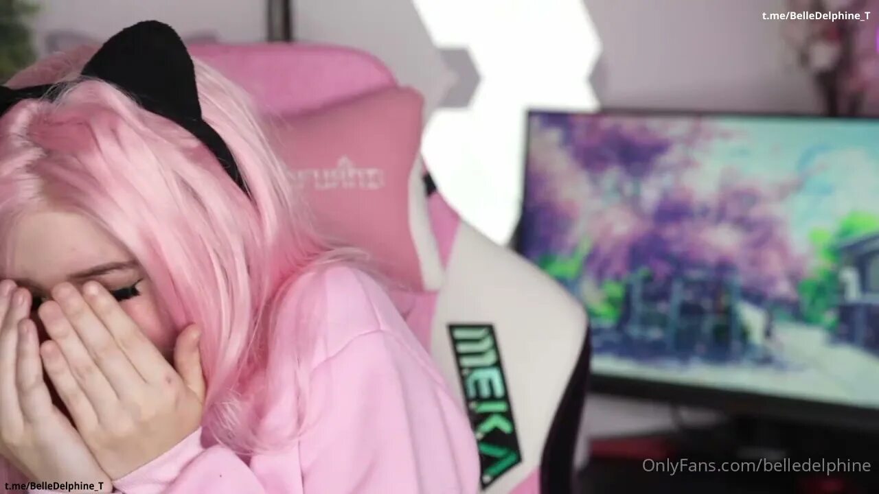Belle delphine forest video. Бель дельфин пощечины. белль дельфин похищение. слив пак онлифанс belle delphine 2019-2025. бель дельфин похищение видео.
