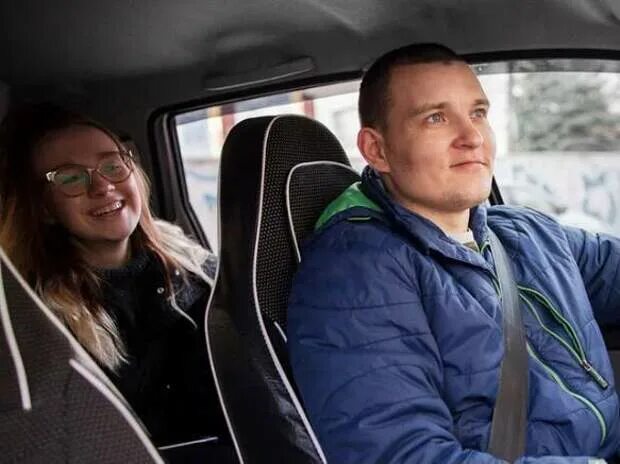 3 минуты на автомобиле. Глухие водители. Выбор таксопарка. Таксист Украина. Перевозка слепых и глухих пассажиров.