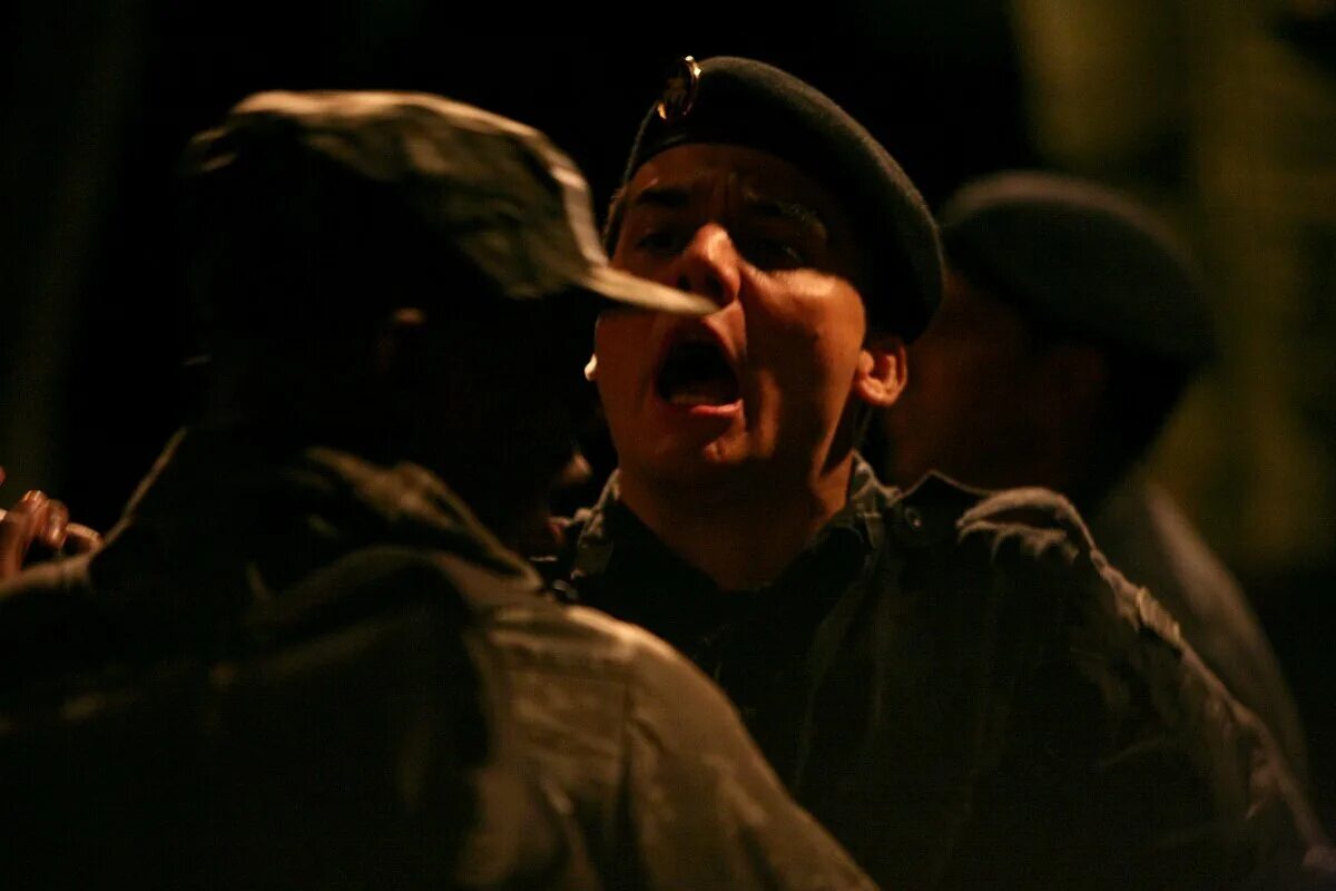 элитный отряд 1. элитный отряд: враг внутри фильм 2010. мария рибейру элитный отряд. отряд bope. вагнер моура элитный отряд.