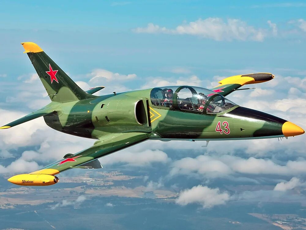 L-39 Альбатрос. Л-39 самолет. Самолет l 39 Albatros. Aero l-39 Albatros.