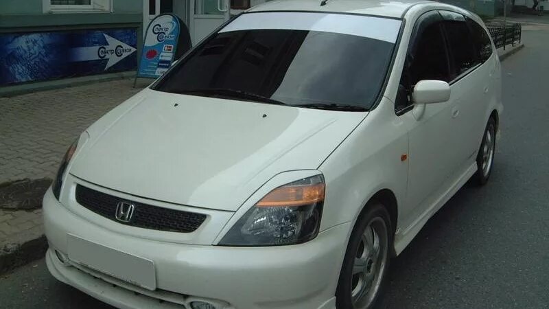 Купить хонда стрим в красноярском. Honda Stream 2001 2.0. Honda Stream rn1 Рестайлинг. Honda Stream 2001 rn3?. Honda Stream 2001 Tuning.