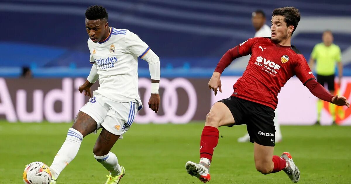 Матч тв валенсия. Обзор матча обложка. Валенсия альмерия. Барса валенсия. Реал мадрид валенсия.