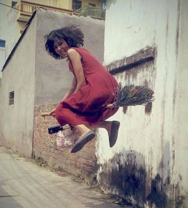 Интересные идеи для фотосессии. Кирстен данст 2001. Идеи для необычных фотографий. Креативная пара. Девушка прыгает.