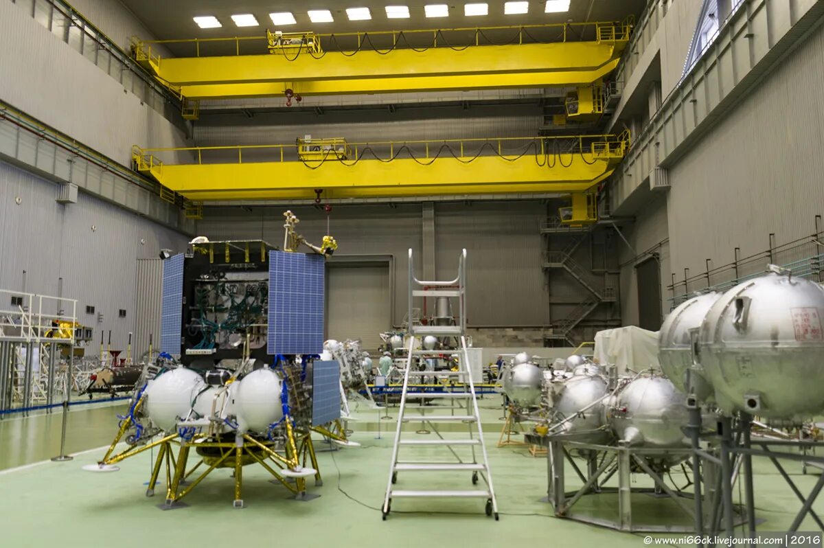 Космическая промышленность россии. Предприятия космической отрасли. Предприятия космической отрасли. Предприятия космической отрасли. Космический научно-производственный центр имени хруничева.