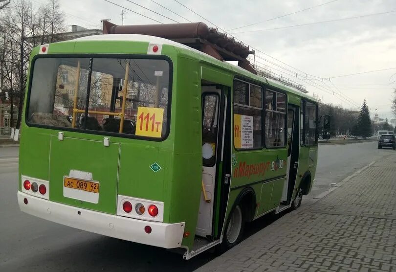Маршрутное такси 18. 111 Автобус Кемерово. Автобус ПАЗ Кемерово. Маршрутка. Зеленый автобус.