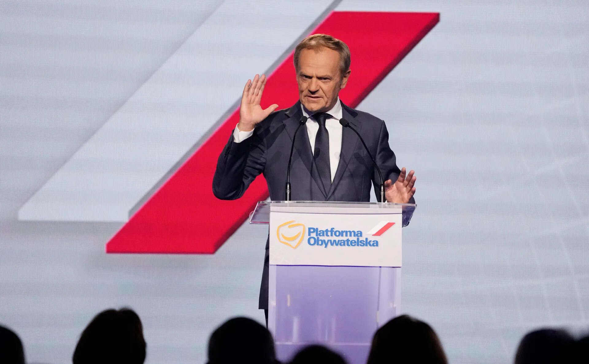 Стяжка в махачкале. Линолеум антистатический lino art urban 0553. Линолеум armstrong rhino robust. Внешняя политика ссср 1980. Лидер пол.