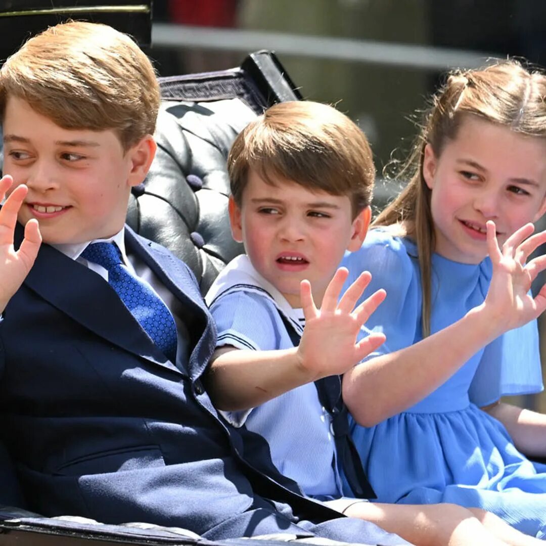 George children. Принц Джордж Виндзор. Дети принца Уильяма. Принц Луи Уэльский. Дети Уильяма и Кейт.