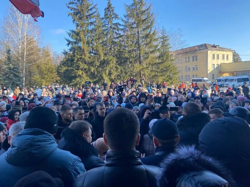 Новости курска 28 декабря 2023. Новости курска 28 декабря 2023. Новости курска 28 декабря 2023. Небольшой снег. Мало снега.