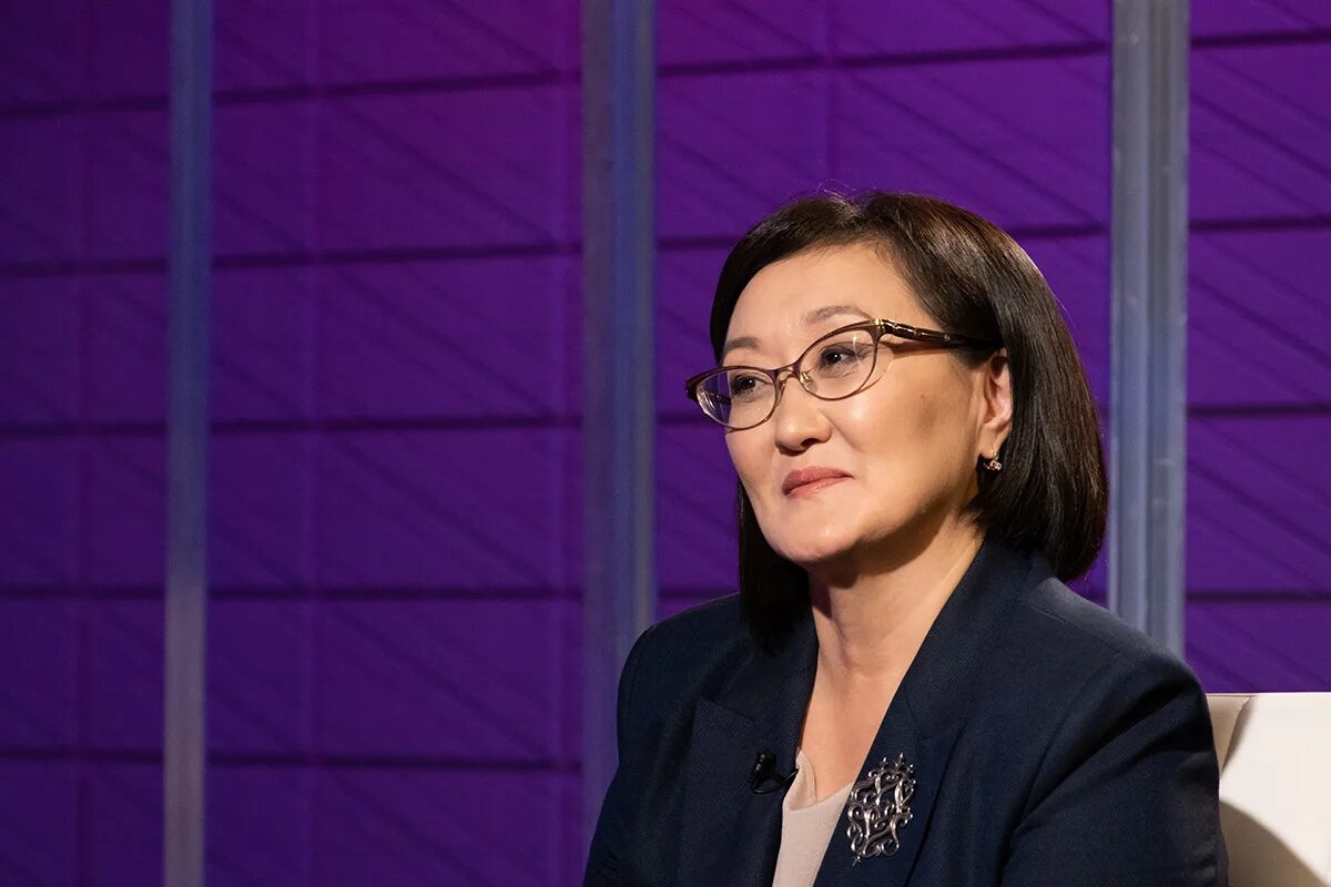 Мэр якутска сардана. Мэр якутска 2022. Якутский губернатор. Якутский губернатор. Мэр якутска авксентьева.