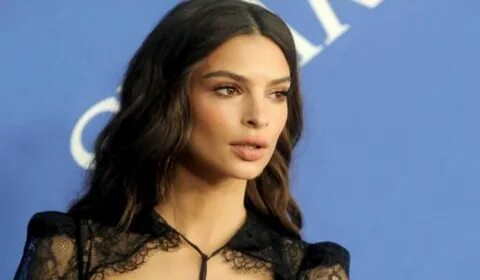 Πασίγνωστη πορνοστάρ ήρθε στην Ελλάδα για τα γενέθλιά της (vids) 