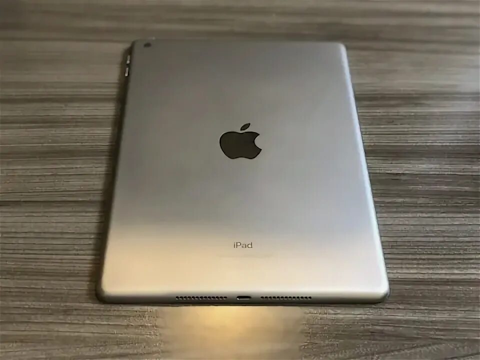 Ipad 5 год выпуска. Айпад 5. Айпад 5 поколения 2017. Ipad 4. Ipad mini 2.
