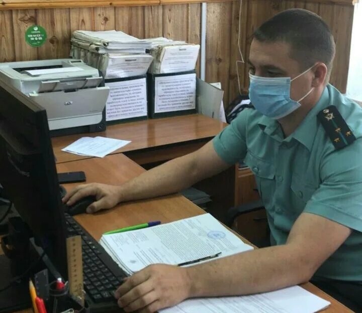 Судебная задолженность волгоград. Судебные приставы парни. Приставы Дзержинского района Волгоград. Судебный пристав Мордвинцев Волгоград.