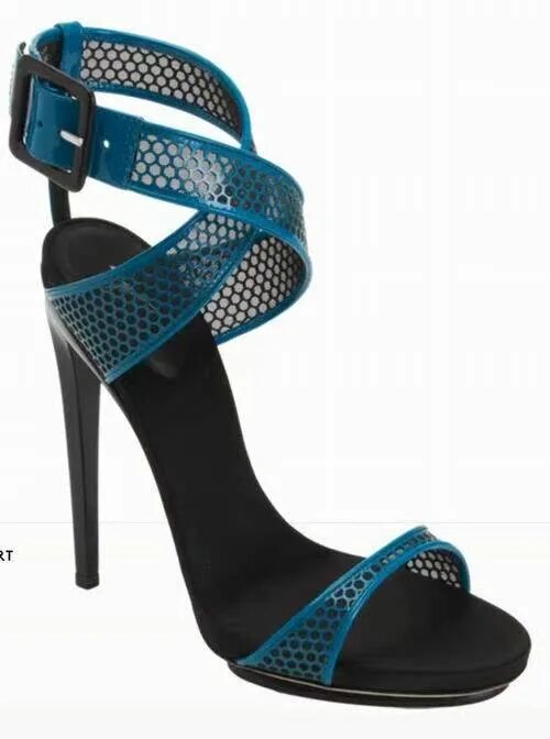 Сандали сетка. Giuseppe Zanotti Design босоножки синие. Босоножки Занотти с изогнутым каблуком. Балдинини сандалии сетка. Босоножки с сеточкой.