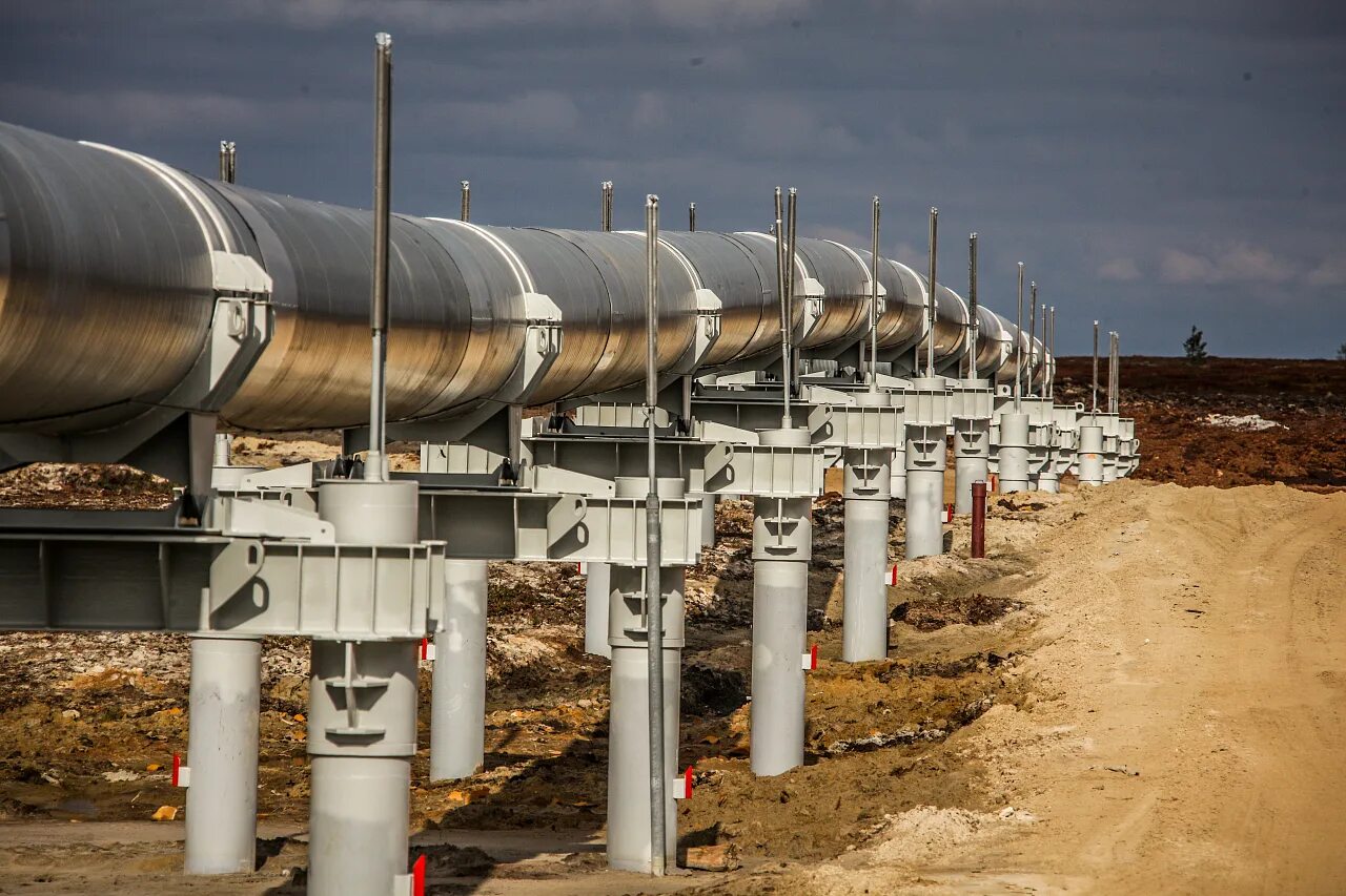 Линейные сооружения. Труба алматинского каскада гэс. Магистральный трубопровод. Стройка газопровода. Прокладка магистральных трубопроводов.