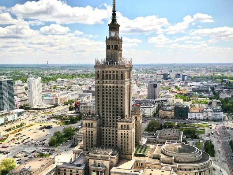 М варшава. Сталинская высотка в варшаве. дворец культуры и науки варшава. сталинка в варшаве. дворец культуры и науки в варшаве 1955.