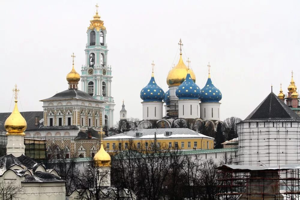 монастырь в сергиевом посаде. т. новоугличское шоссе д 58б сергиев посад. московское шоссе 3а сергиев посад. магазины в городе сергиев посад.