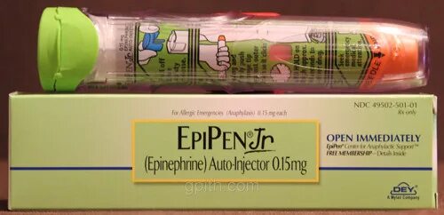 Шприц от анафилактического шока. Шприц с адреналином от аллергии. Укол от аллергии в шприце. Шприц ампула от аллергии. Адреналин в ручке
