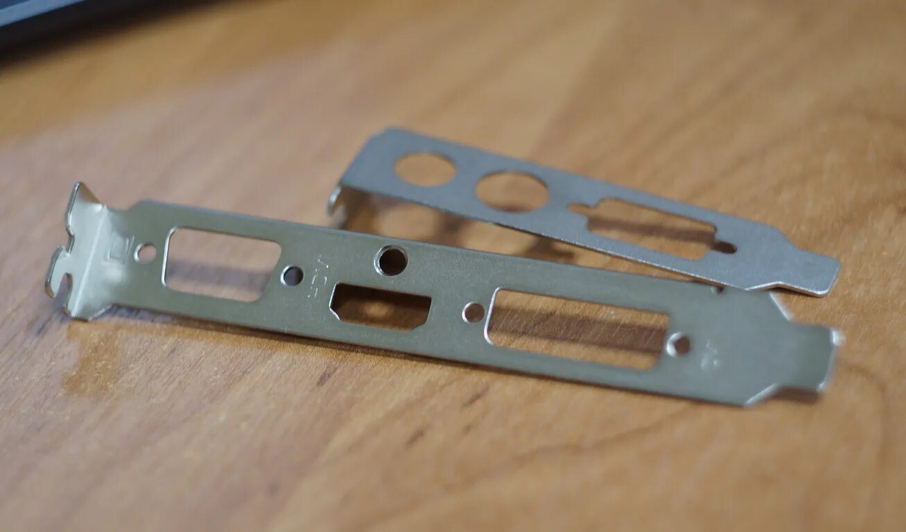 Mini заглушка hdmi/dvi pci слота. Низкопрофильная планка gt 1050. Планка для видеокарты low profile. Низкопрофильная планка. Низкопрофильная планка видеокарты dvi hdmi.