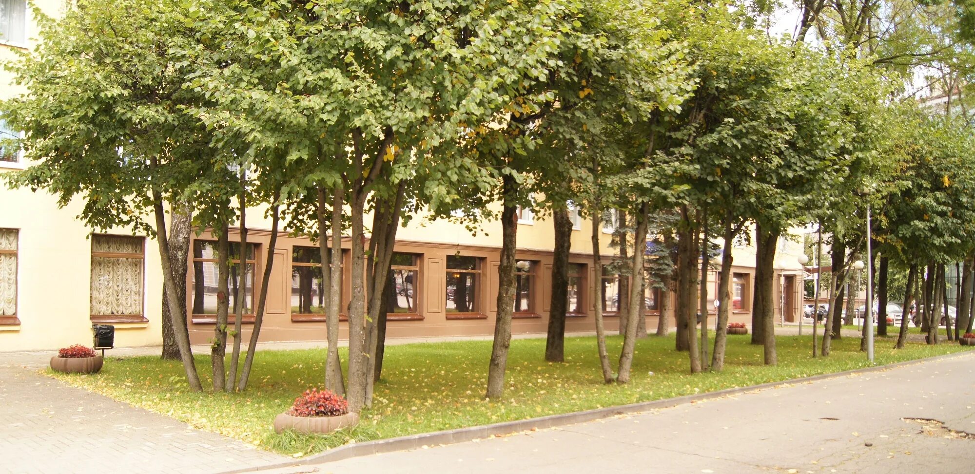 Смоленск центр города улицы. Октябрьской революции 5 смоленск. Смоленск р н ленинский. Ленинский район смоленск. Улица октябрьской революции (смоленск).