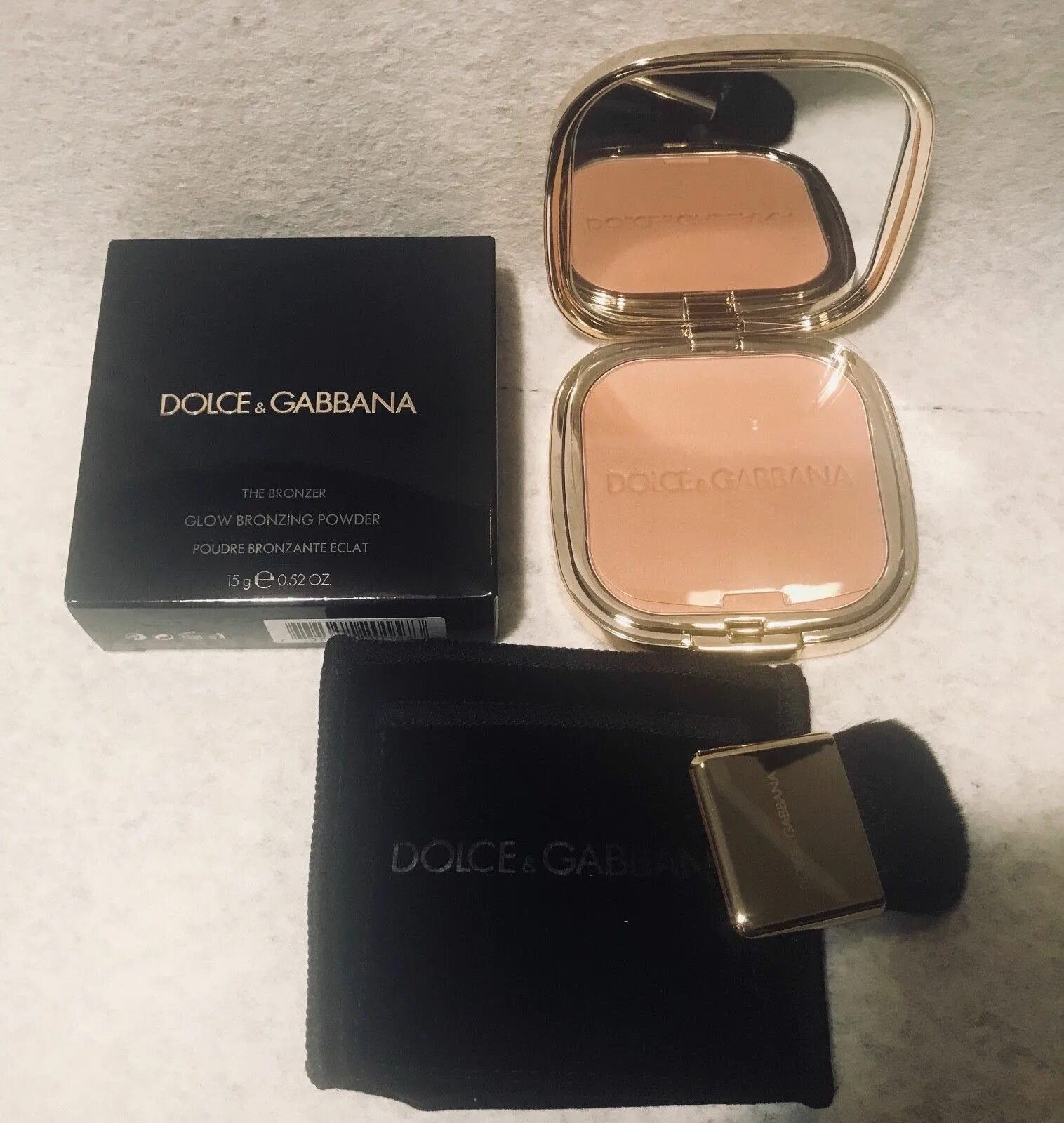 Dolce glow. Бронзирующая пудра дольче габбана. бронзер дольче габбана 30. дольче габбана солар глоу бронзер. glow bronzing powder dolce gabbana.