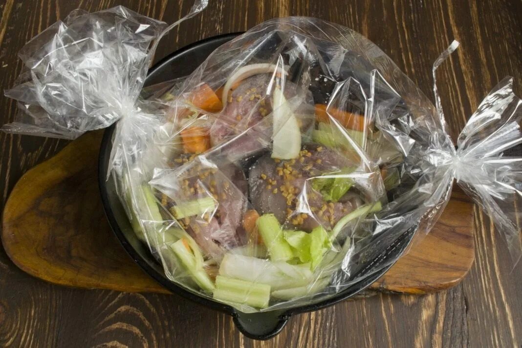 Картошка в рукаве в духовке. Мясо в рукаве для запекания. Рукава и пакеты для запекания. Овощи в пакете для запекания. Овощи в пакете для запекания.