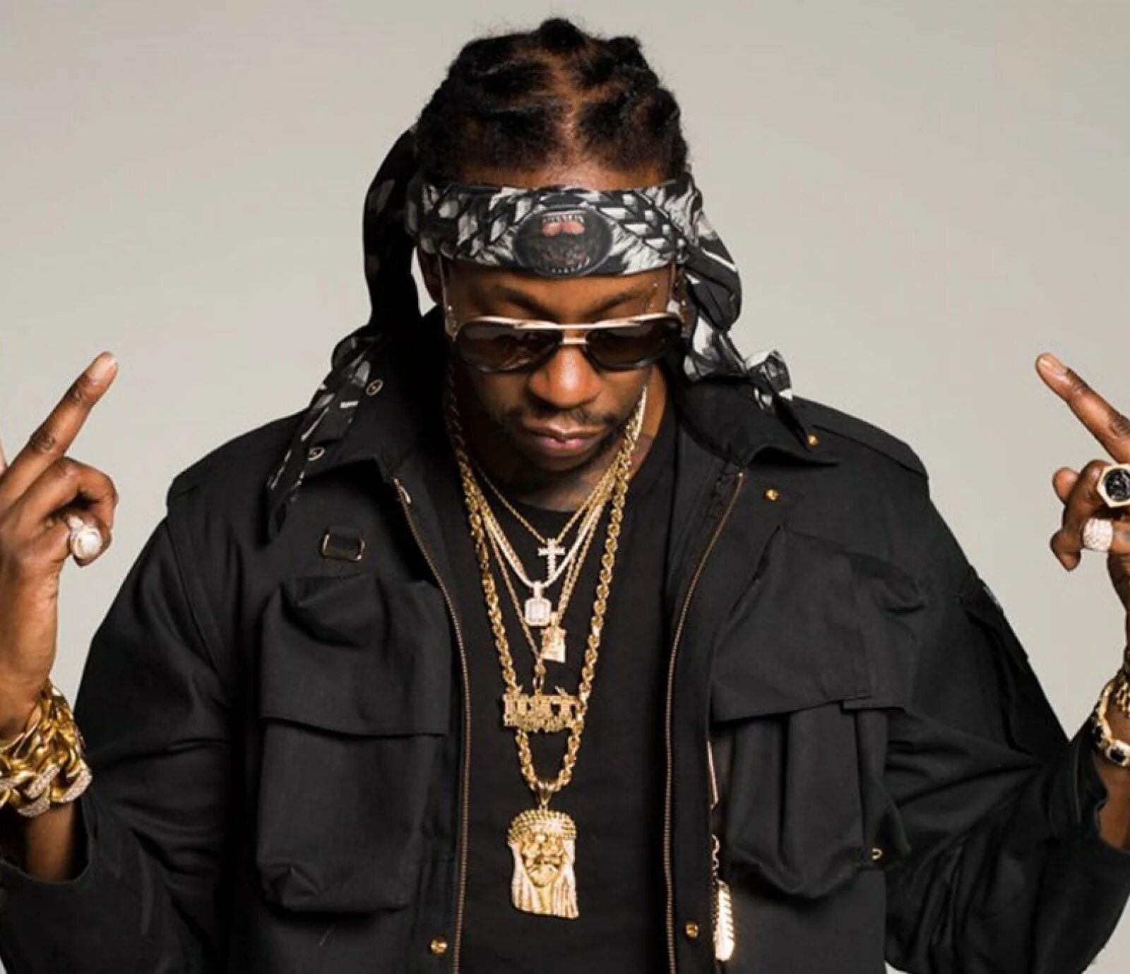 I. 7 рэперов. J. 7 рэперов. Рэперы которым 24 года.