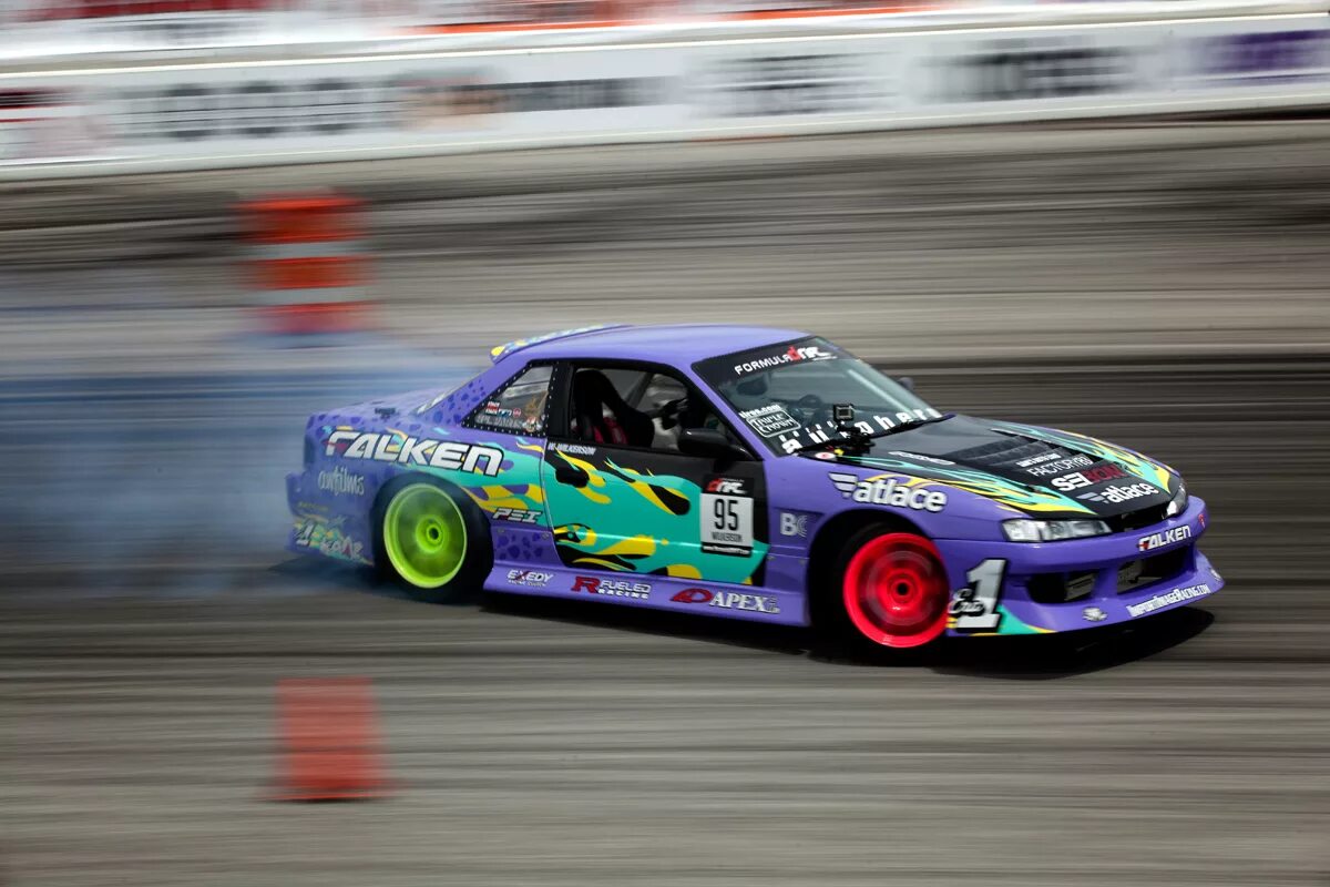 Mazda rx8 Formula Drift. Субару Импреза корч.