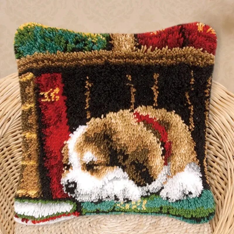 Ковровая техника наборы. Ковровая вышивания Latch Hook Kit. Вышивка ковра Latch Hook Kit. Ковровая вышивка подушки. Подушки в технике ковровой вышивки.