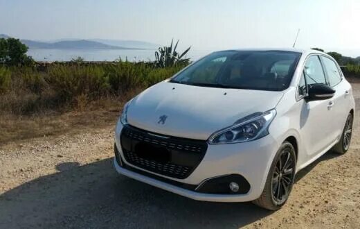 208 2015. Peugeot 208 2015. tulle пежо 208. пежо 208 2015 год течь коробки.