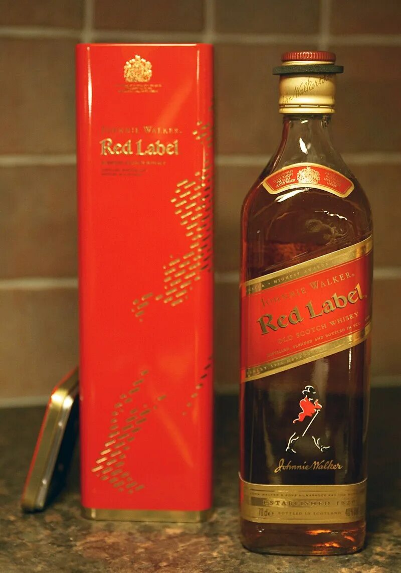 Ред н и г а. Виски johnnie walker red label. виски джонни уокер &quot;рэд лейбл&quot;. виски шотландский johnnie walker red label. виски джони волкер ред лабел.