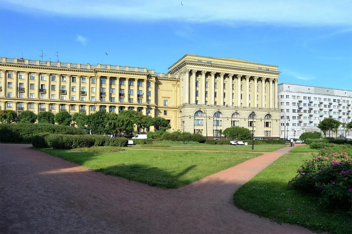 Информационный центр санкт петербурга. Институт ленниипроект. здание института ленниипроект в санкт-петербурге. исторический центр санкт-петербурга юнеско.