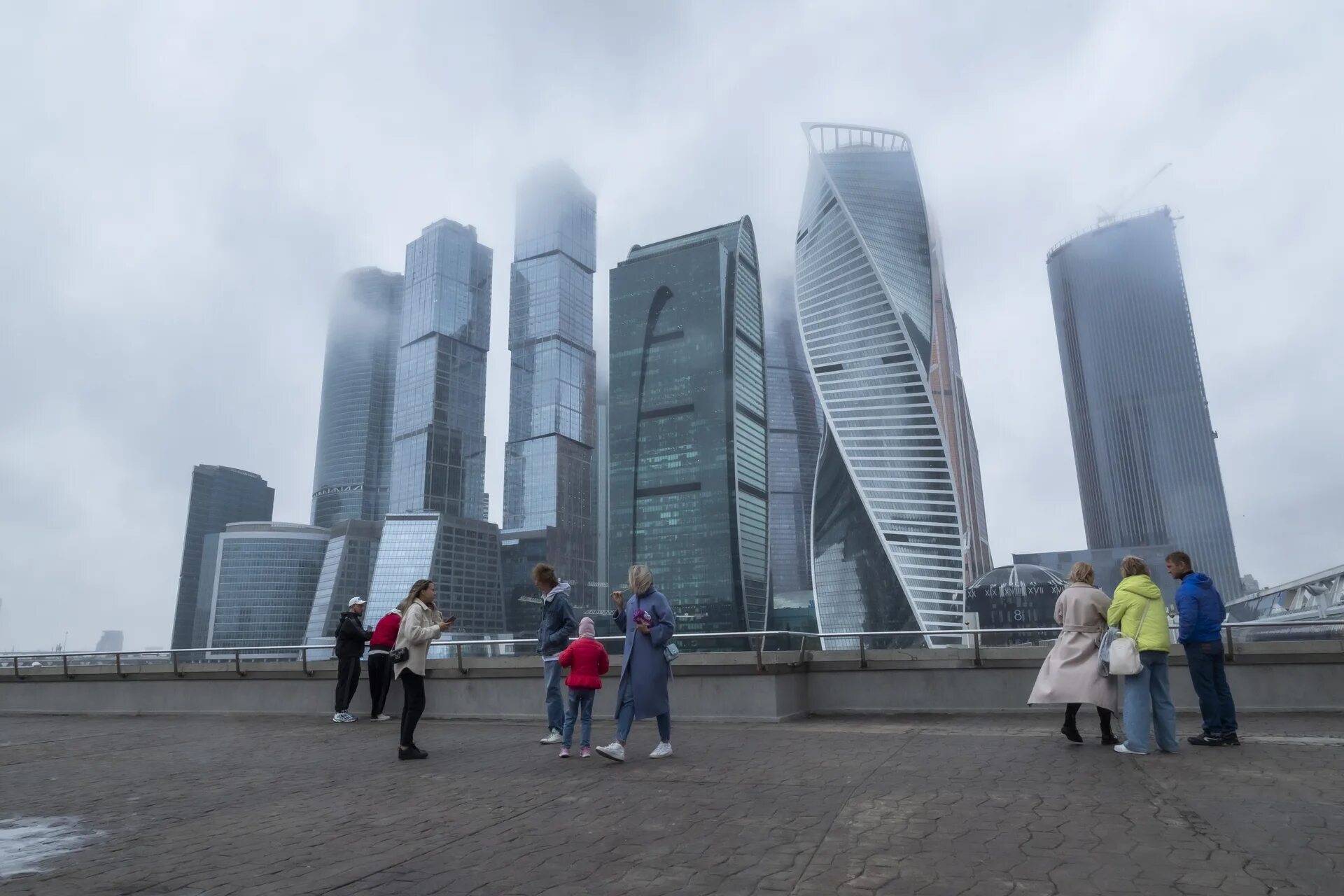 Сколько в москве сити высоких зданий. Москоу сити башни. самое высокое здание в москоу сити. москва сити в 2030 году. проект москва сити 2030 год.