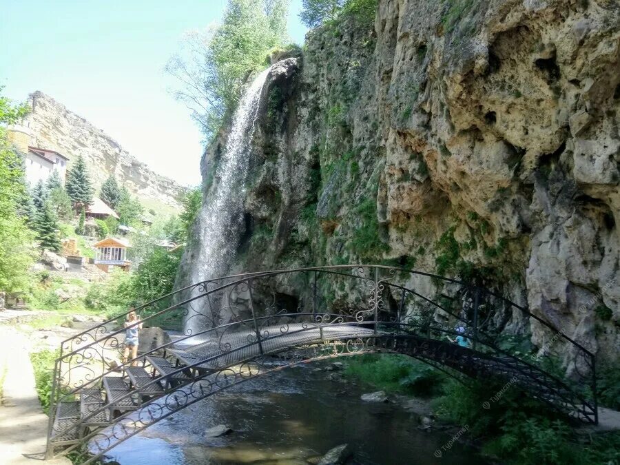 Колоннада кисловодск. Кисловодск прогулка. Куда можно сходить в кисловодске. Кисловодск парк курортный бульвар. Курортный парк кисловодск.