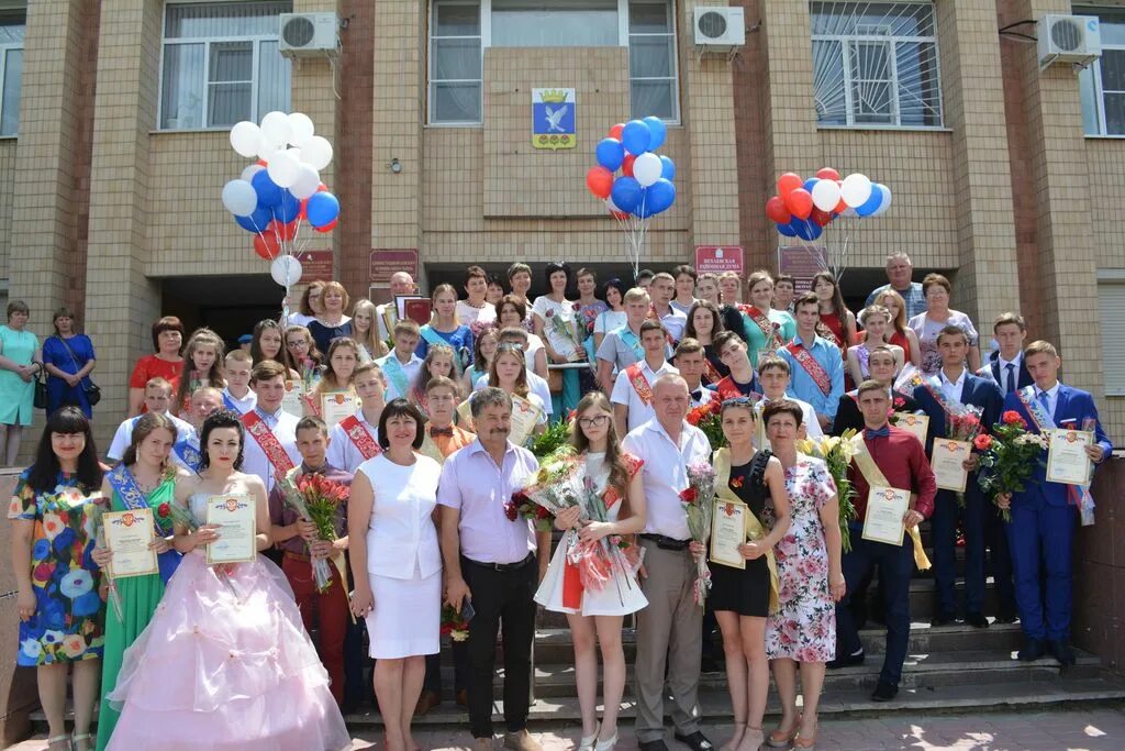 Погода в родничках волгоградской области нехаевского. Упорниковский лицей Нехаевского района Волгоградской области. Нехаевский район Волгоградской администрации роднички. Администрация Нехаевского района. Роднички Нехаевский район Волгоградской области.