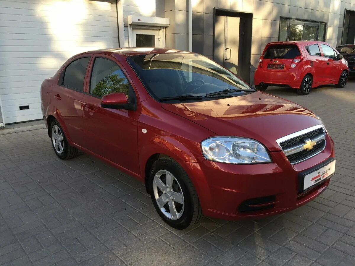 Chevrolet aveo ii 2014. Chevrolet aveo цвета. Chevrolet aveo цвета. Авео т300 красная. Шевроле авео т250 седан красная.