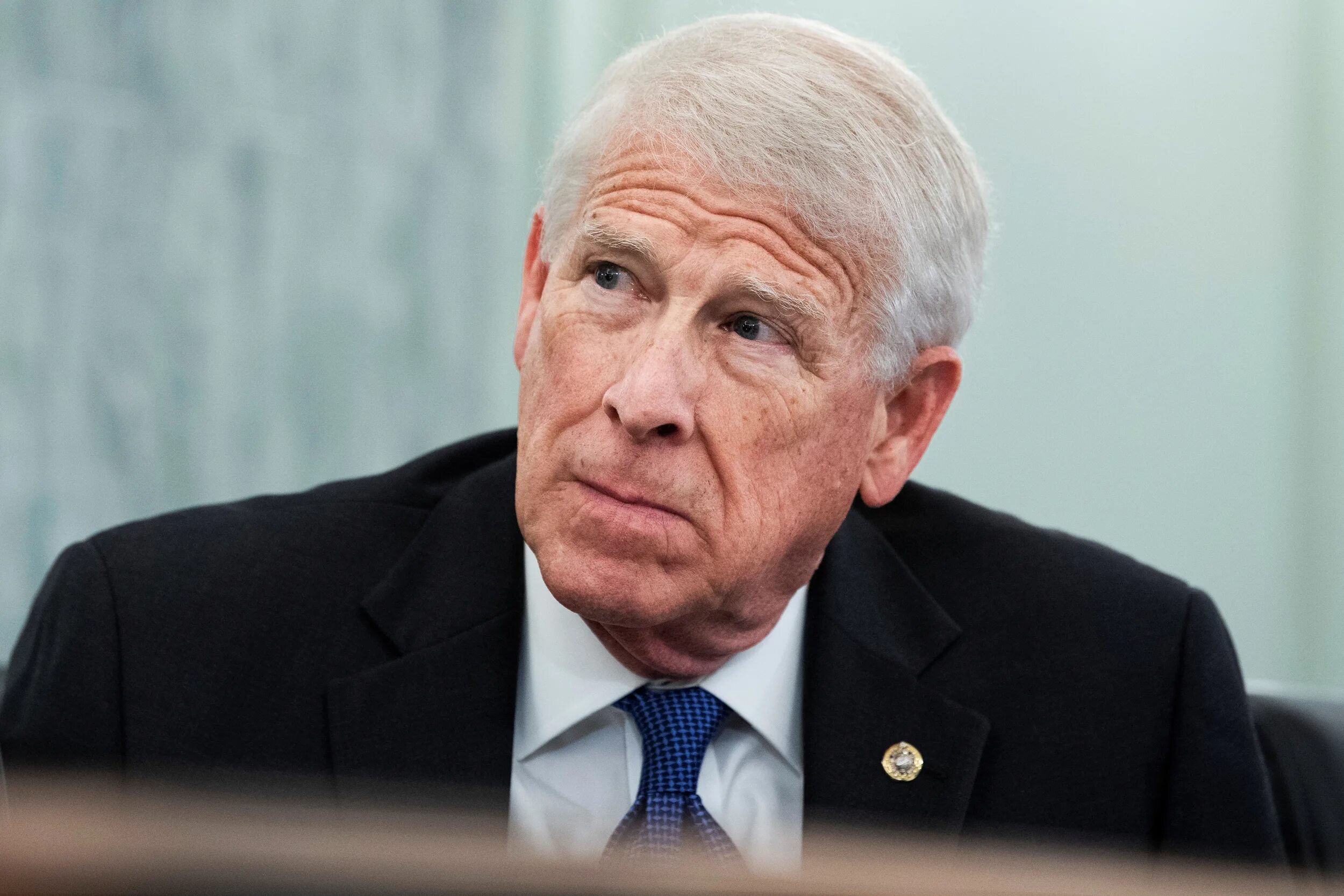 Сенатор читать. Roger wicker. сенатор-республиканец майк уолтц,. американский сенатор 74 года. сенатор бойберт.