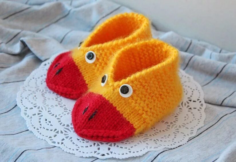 Детские следочки на 2 спицах. Следки бамбино. Вязаные детские следки спицами. Детские вязаные следки. Детские следочки на 2 спицах.