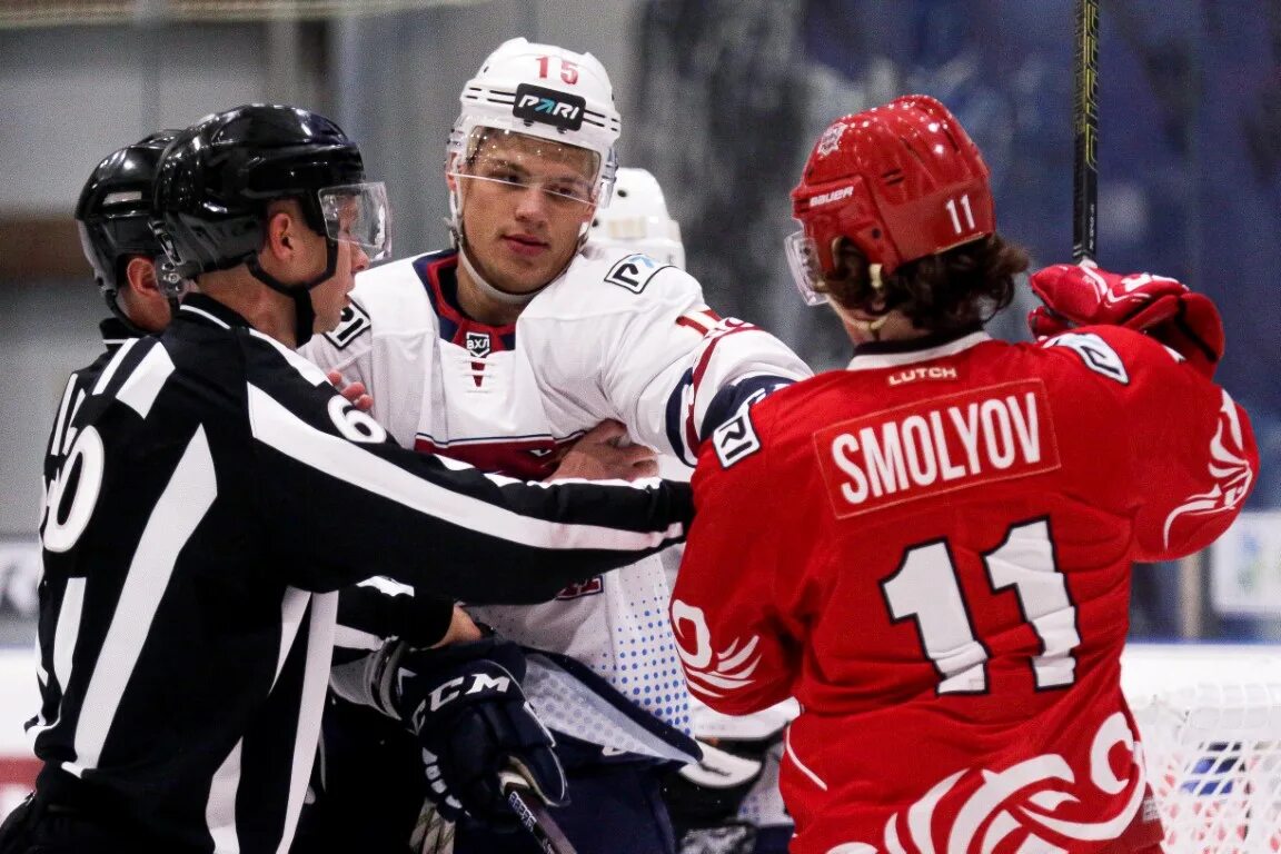 Дарин хоккеист статистика. Сокол красноярск хоккей. Хоккеисты сокол красноярска. Таблица новгородских хоккейных команд 2022. Вхл сокол красноярск.