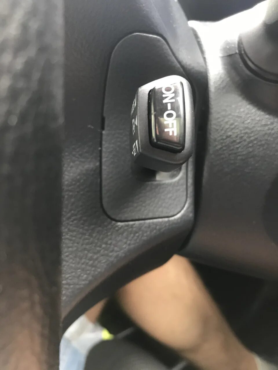 Как пользоваться круизом тойота. Круиз контроль camry 50. круиз контроль виш 2009. toyota harrier 65 круиз контроль заглушка. тойота версо круиз контроль.